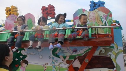旋转类游乐设备